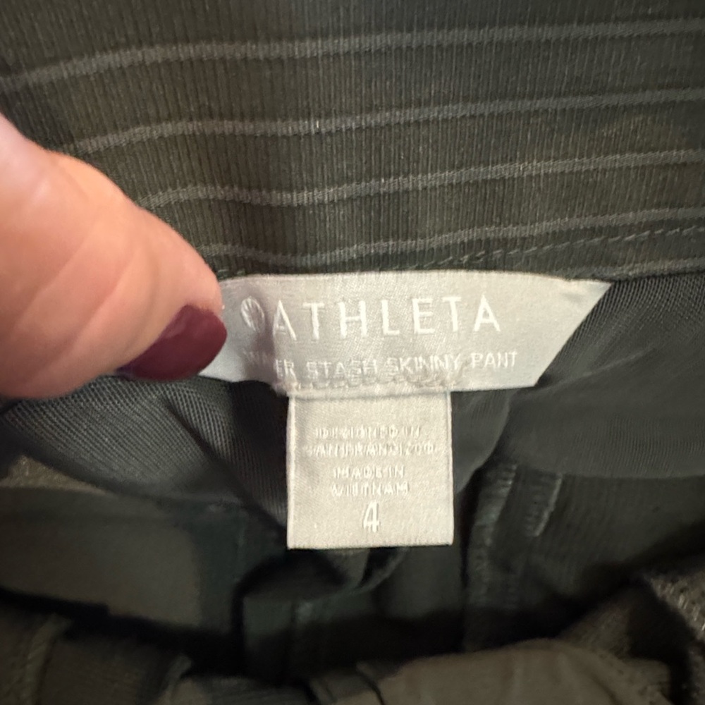 Athleta Wander Stash Skinny Pant. Size 4. Olive in color. - Picture 6 of 9